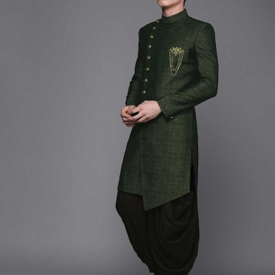 Men Green & Black Solid Sherwani Set